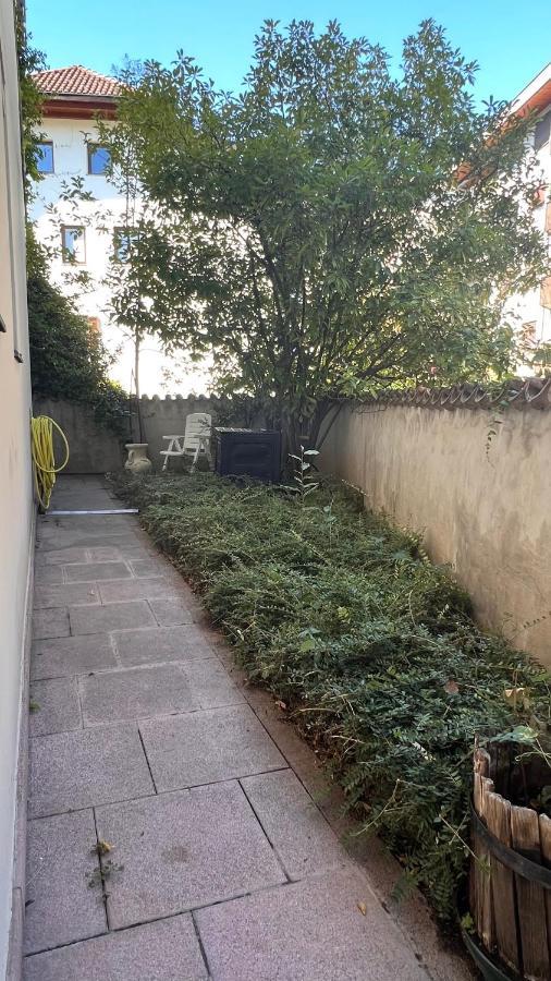 Garden Suite Bolzano Luaran gambar