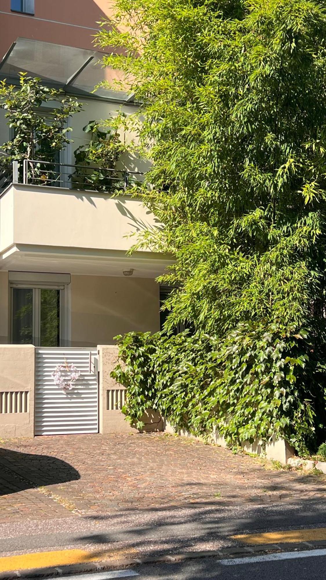 Garden Suite Bolzano Luaran gambar